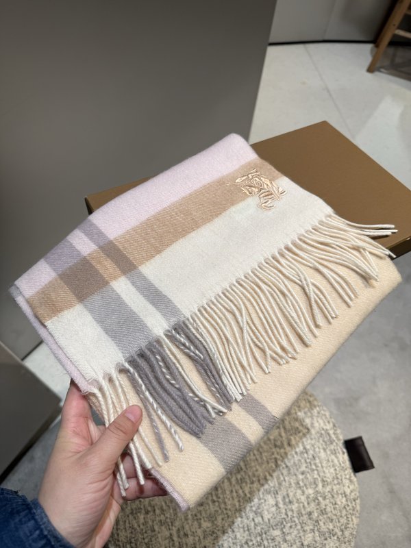 버버리 남녀공용 목도리 심플 워터 웨이브 001-267669