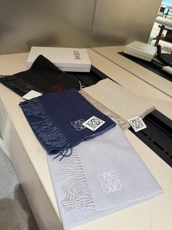 LOEWE 로에베 남녀공용 머플러 001-267704