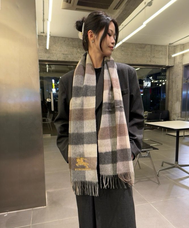 버버리 전마 자수 스카프 001-267931
