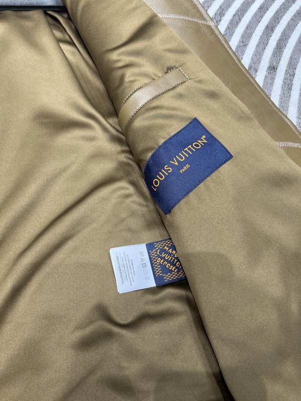LV 캐주얼 양피 자켓 카키색 001-267980