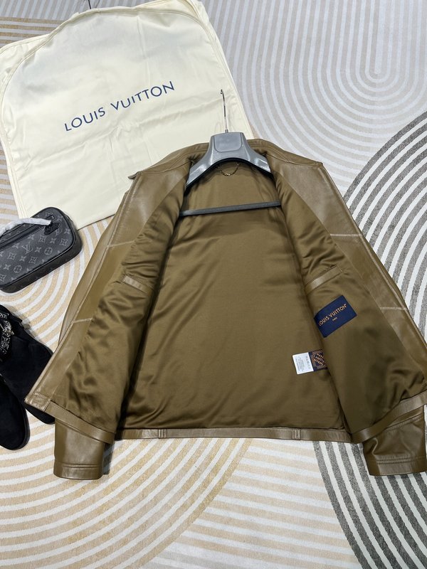 LV 캐주얼 양피 자켓 카키색 001-267980