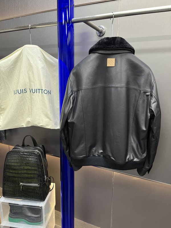 LV 뉴 울트라 라이트 양가죽 누빔 자켓 001-268001