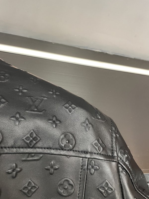 LV 남성 검정 양피 자켓 001-268024