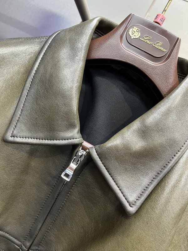 Acne Studios 카키색 턴다운 칼라 양가죽 자켓 001-268097