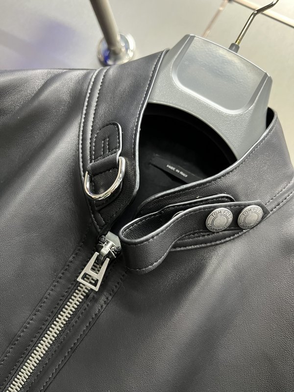 TomFord 소가죽 스탠드칼라 자켓 001-268136