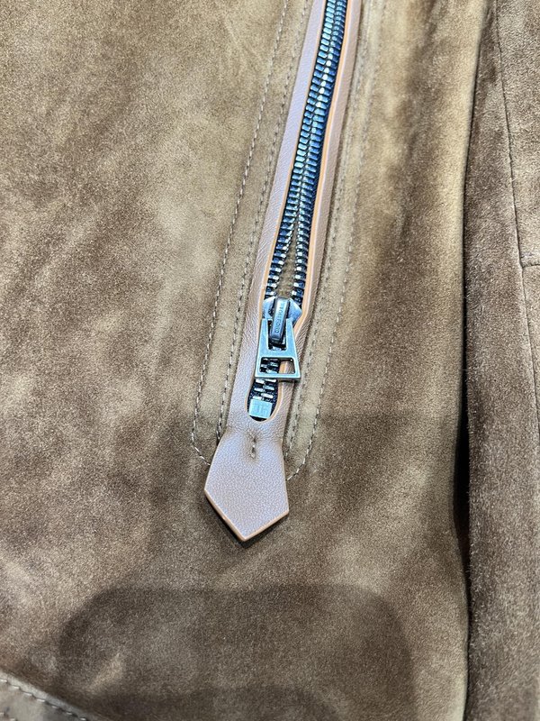 TOMFORD 반스웨이드 가죽 자켓 (翻領简约) 001-268143