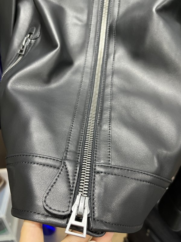 TOM FORD 블랙 바이커 양피 자켓 001-268191