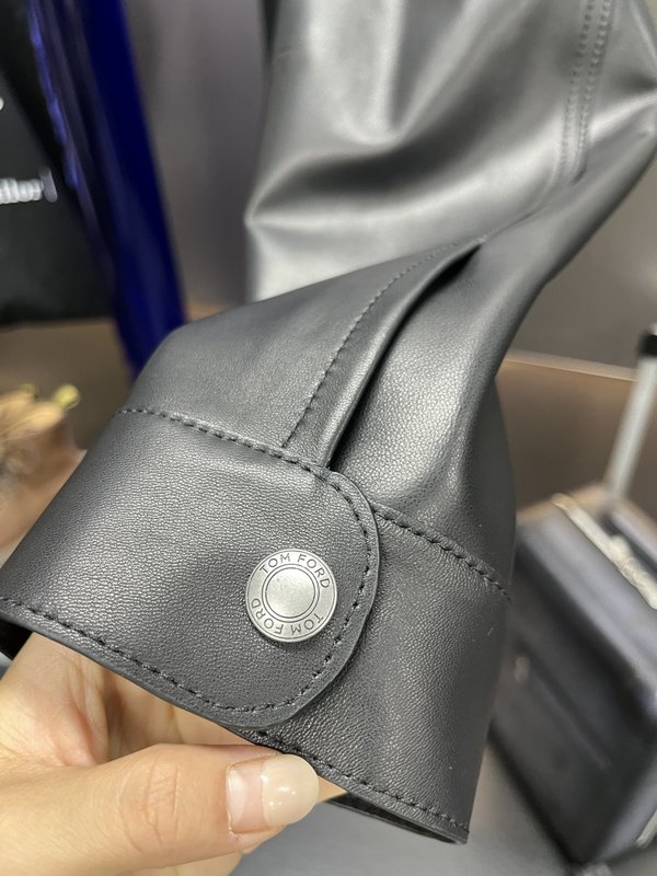TOM FORD 블랙 바이커 양피 자켓 001-268191