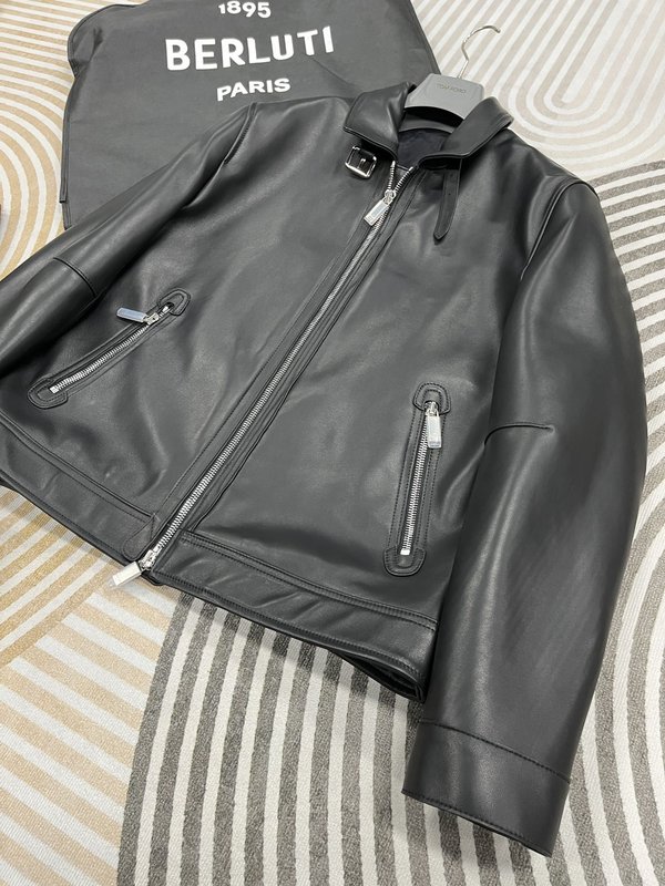 TOM FORD 블랙 오토바이 양가죽 자켓 001-268198