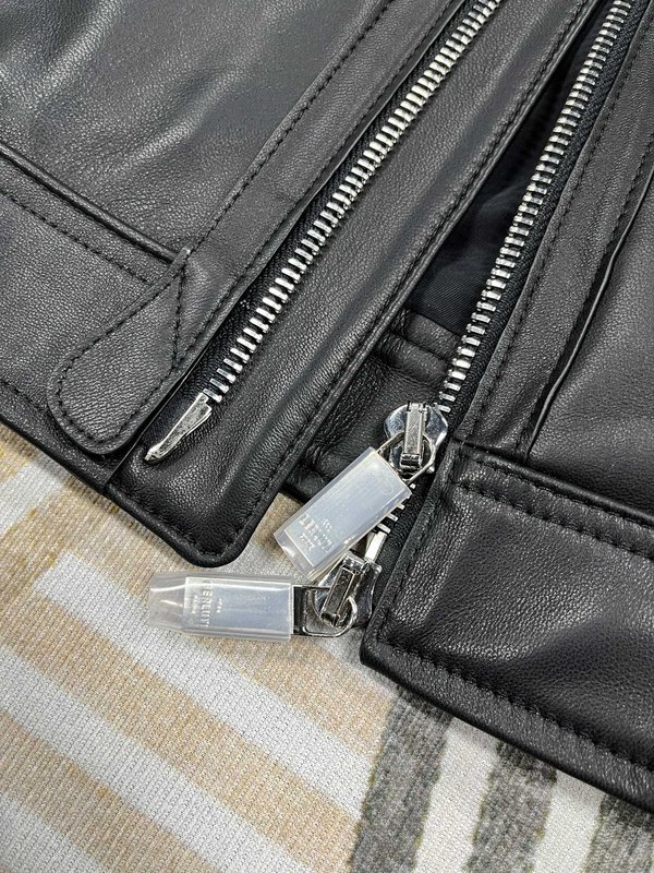 TOM FORD 블랙 오토바이 양가죽 자켓 001-268198