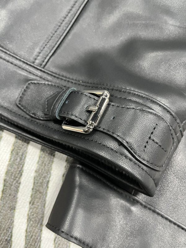 TOM FORD 블랙 오토바이 양가죽 자켓 001-268198