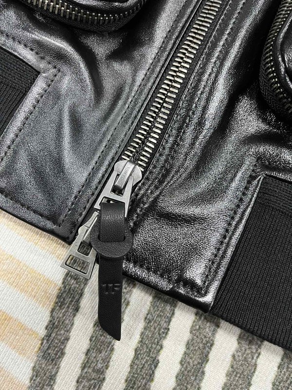 TOM FORD 블랙 레더 라이더 자켓 001-268231