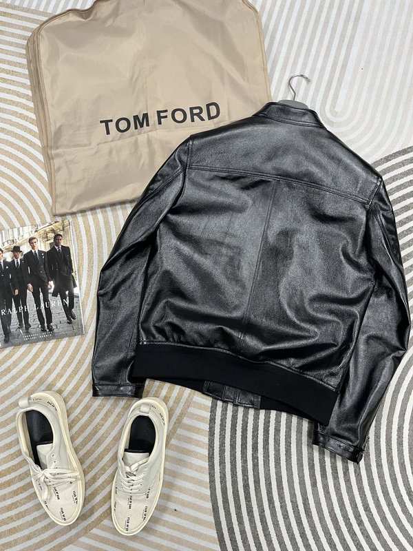 TOM FORD 블랙 레더 라이더 자켓 001-268231