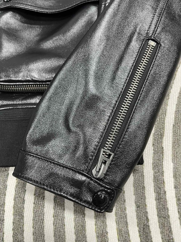TOM FORD 블랙 레더 라이더 자켓 001-268231