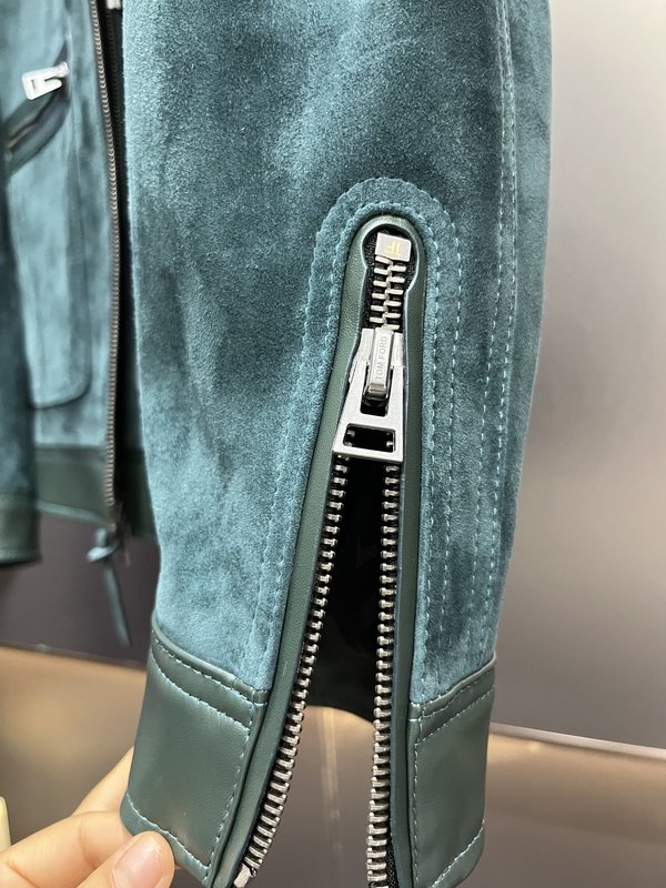 Tom Ford 스웨이드 가죽 자켓 001-268233