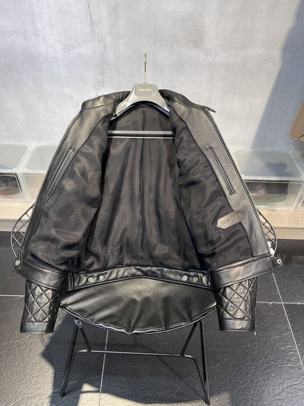 TOM FORD 다이아몬드 퀼팅 가죽 자켓 001-268264