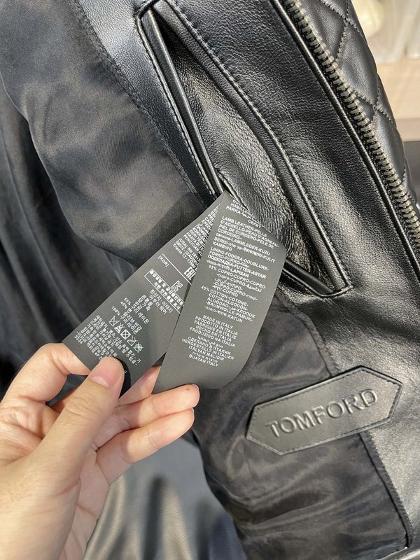 TOM FORD 다이아몬드 퀼팅 가죽 자켓 001-268264