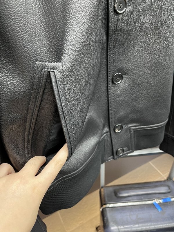 에르메스 스탠드칼라 가죽 자켓 001-268348