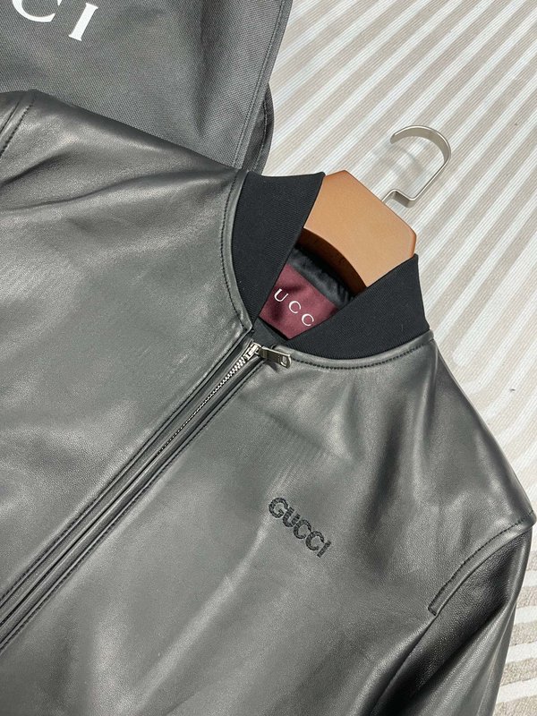 Gucci 정교한 자수 작은 로고 야구 점퍼 가죽 자켓 001-268374
