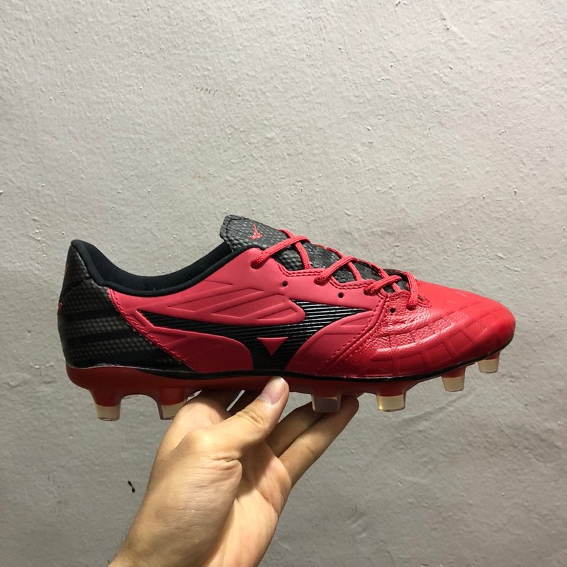 미즈노 레드 축구화 001-268693