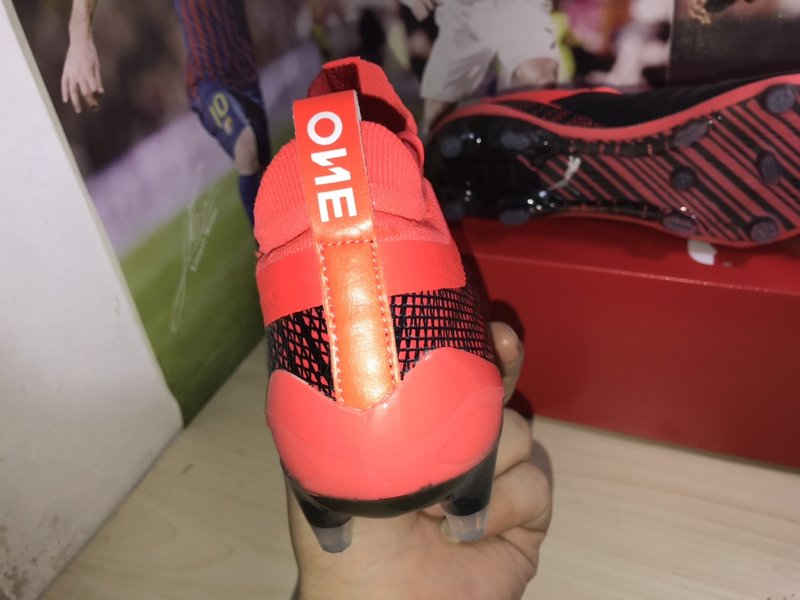 푸마 블랙 오렌지 축구화 001-268713