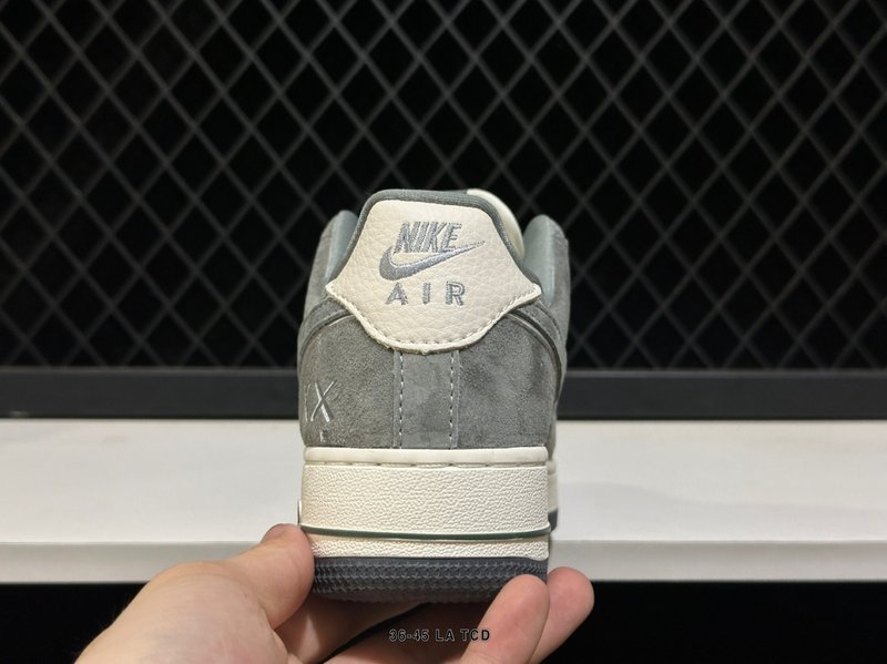 나이키 UNDEFEATED x Air Force 1 로 001-269447