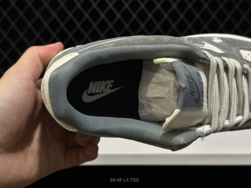 나이키 UNDEFEATED x Air Force 1 로 001-269447