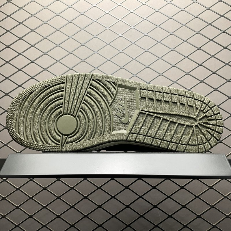 트래비스 스콧 콜라보 AJ1 하이탑 스니커즈 001-269798