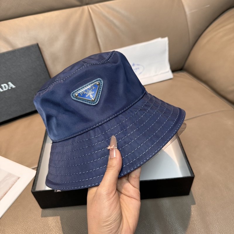 Prada 버킷햇 클래식 역삼각형 메탈 로고 001-269988