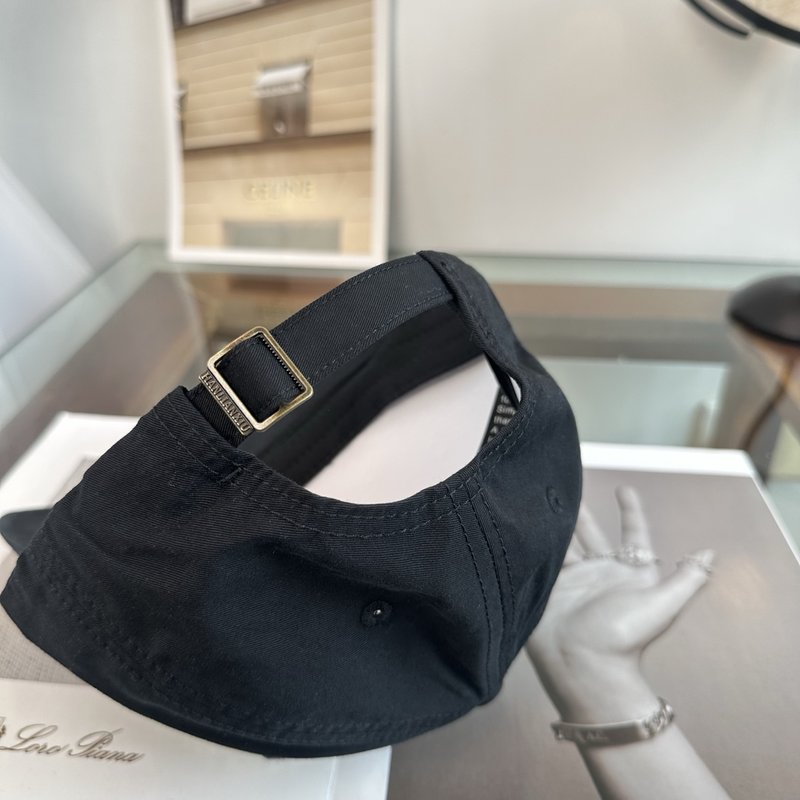 발렌시아가 레터 볼캡 001-270572