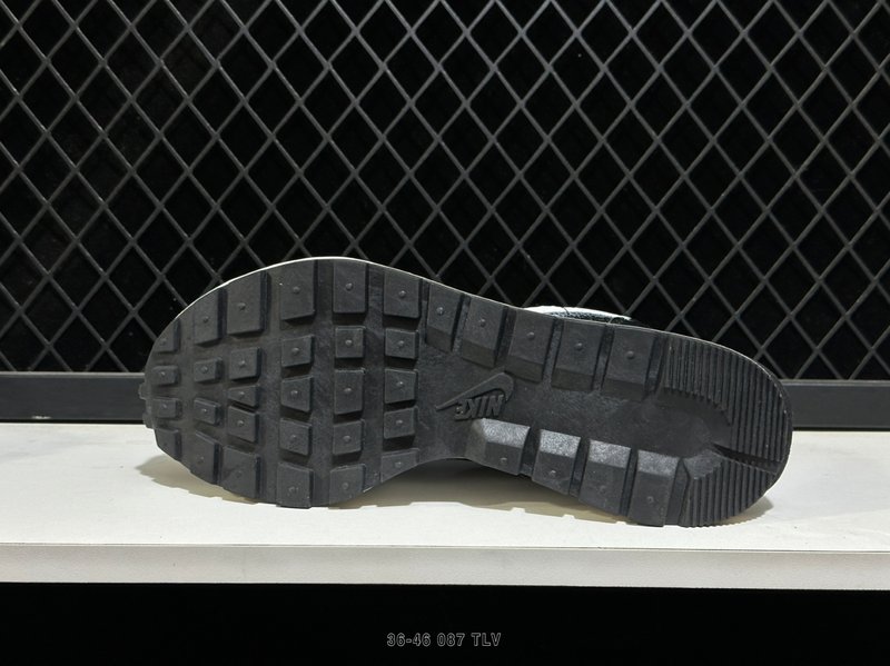 나이키 Vaporwaffle Sacai 레트로 운동화 001-270666