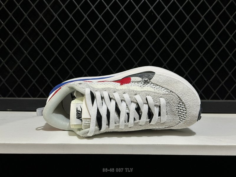 나이키 Vaporwaffle Sacai 화이트 블랙 레 001-270667