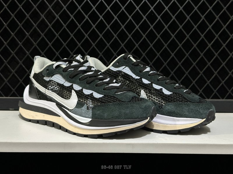 나이키 Vaporwaffle Sacai 레트로 운동화 001-270666