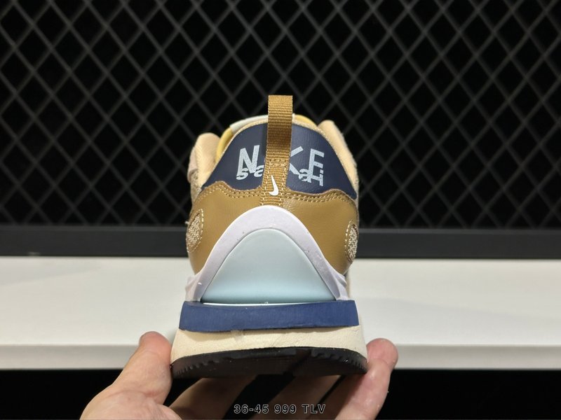 나이키 사카이 x 나이키 페가수스 베이퍼플라이 SP 001-270671