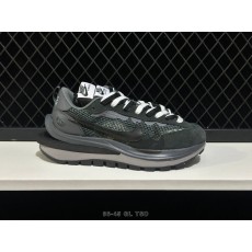 나이키 사카이 러닝화 001-270676