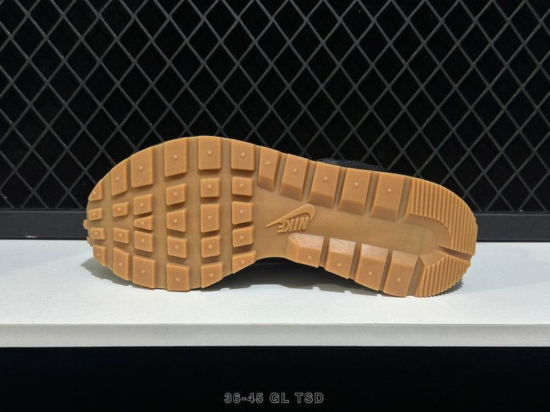 나이키 사카이 x 페가수스 베이퍼플라이 SP 001-270677