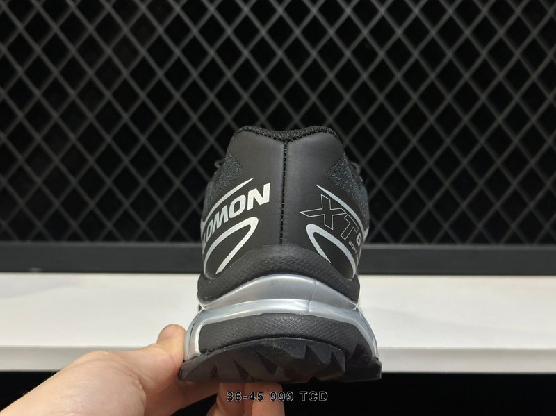 살로몬 XT-6 GTX 기능성 아웃도어 트레일 러닝화 001-270702