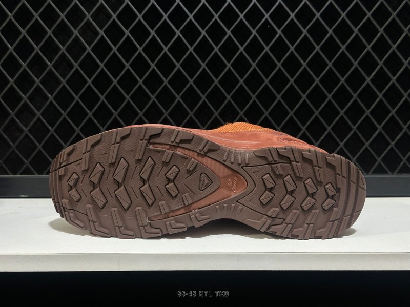 살로몬 XA PRO 3D JEONG LI 콜라보 로우탑 001-270712