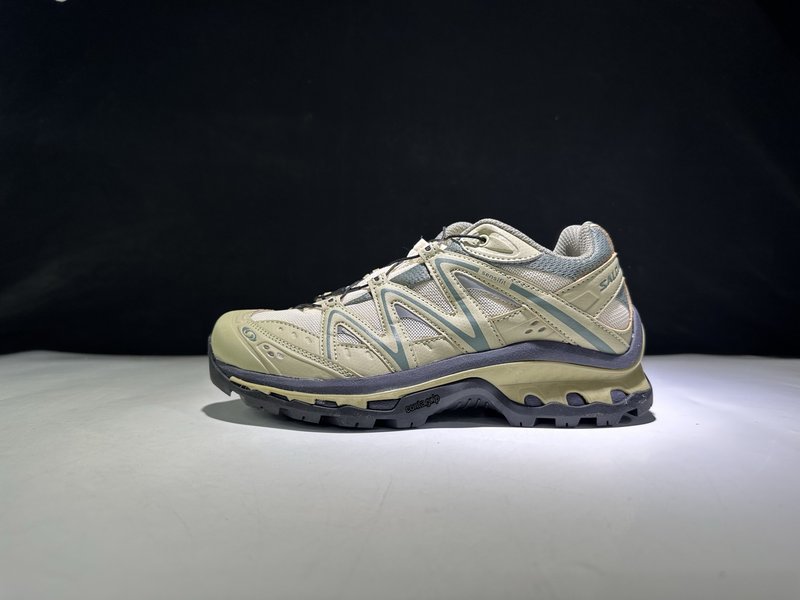 살로몬 XT-QUEST GTX 트레일 러닝화 001-270721