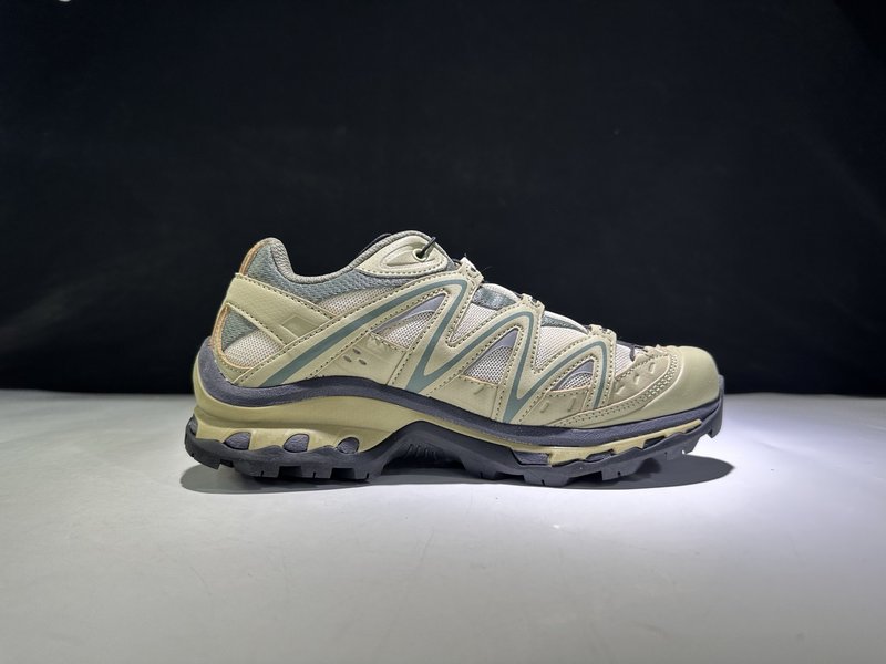 살로몬 XT-QUEST GTX 아웃도어 트레일 러닝화 001-270724
