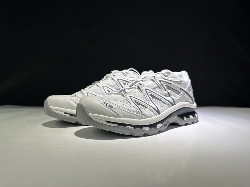 살로몬 XT-QUEST GTX 아웃도어 트레일 러닝화 001-270726