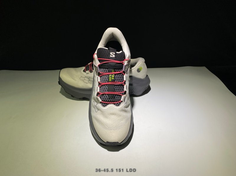 SALOMON 트레일 러닝화 001-270768