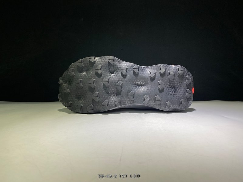 SALOMON 트레일 러닝화 001-270768
