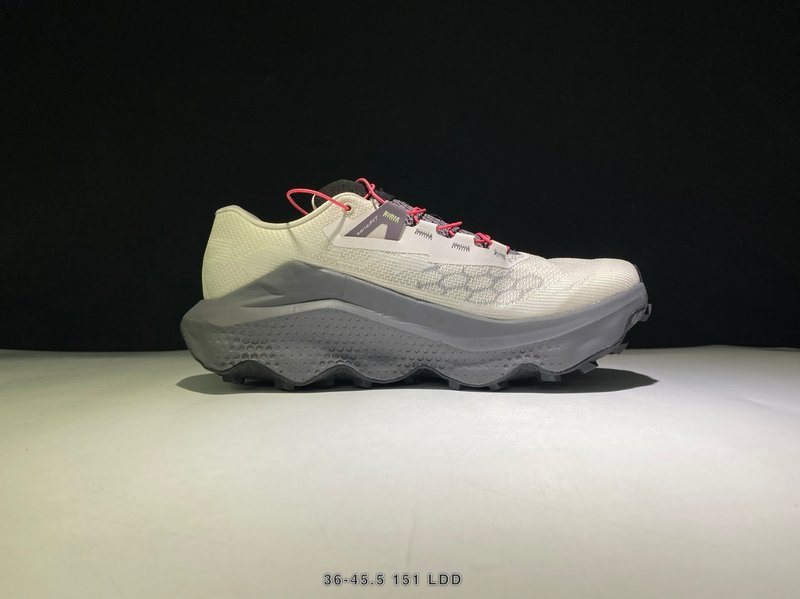 SALOMON 트레일 러닝화 001-270768