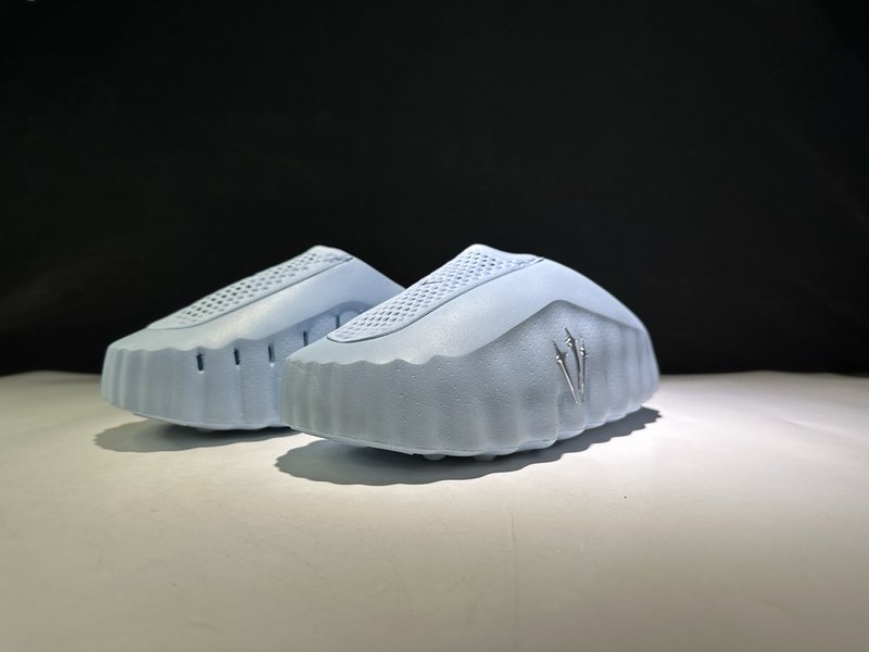 Nocta x Nike 공동 마사지 슬리퍼 흰색 001-270805