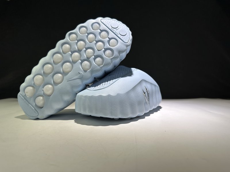 Nocta x Nike 공동 마사지 슬리퍼 흰색 001-270805
