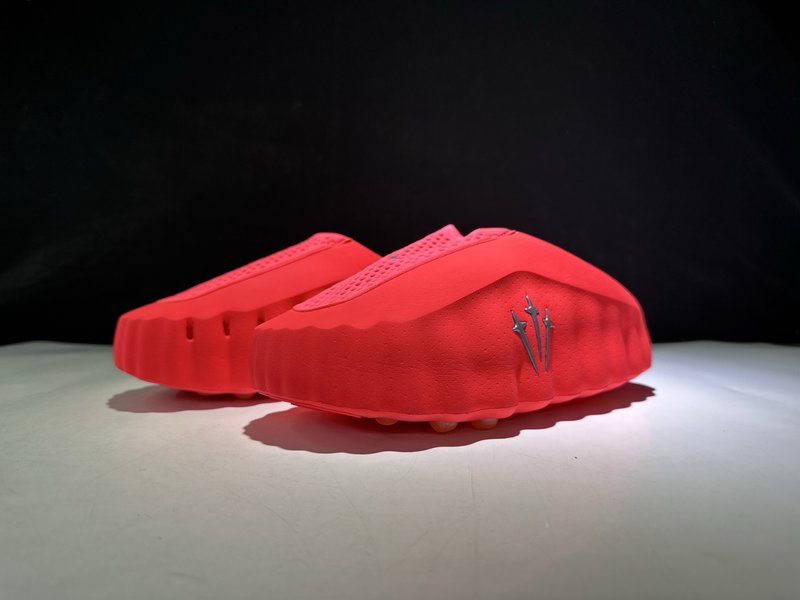 Nocta x Nike 콜라보 마사지 슬리퍼 001-270806