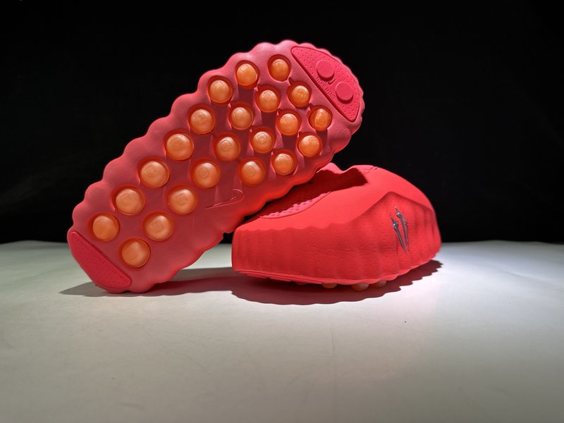 Nocta x Nike 콜라보 마사지 슬리퍼 001-270806