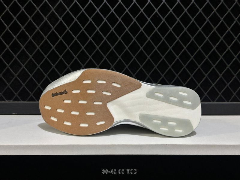 아디다스 Adizero Evo SL 캐주얼 러닝화 001-270928