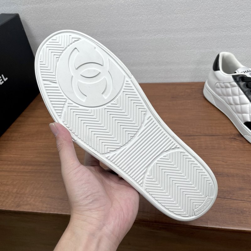 샤넬 남성 다이아몬드 퀼팅 운동화 001-271050